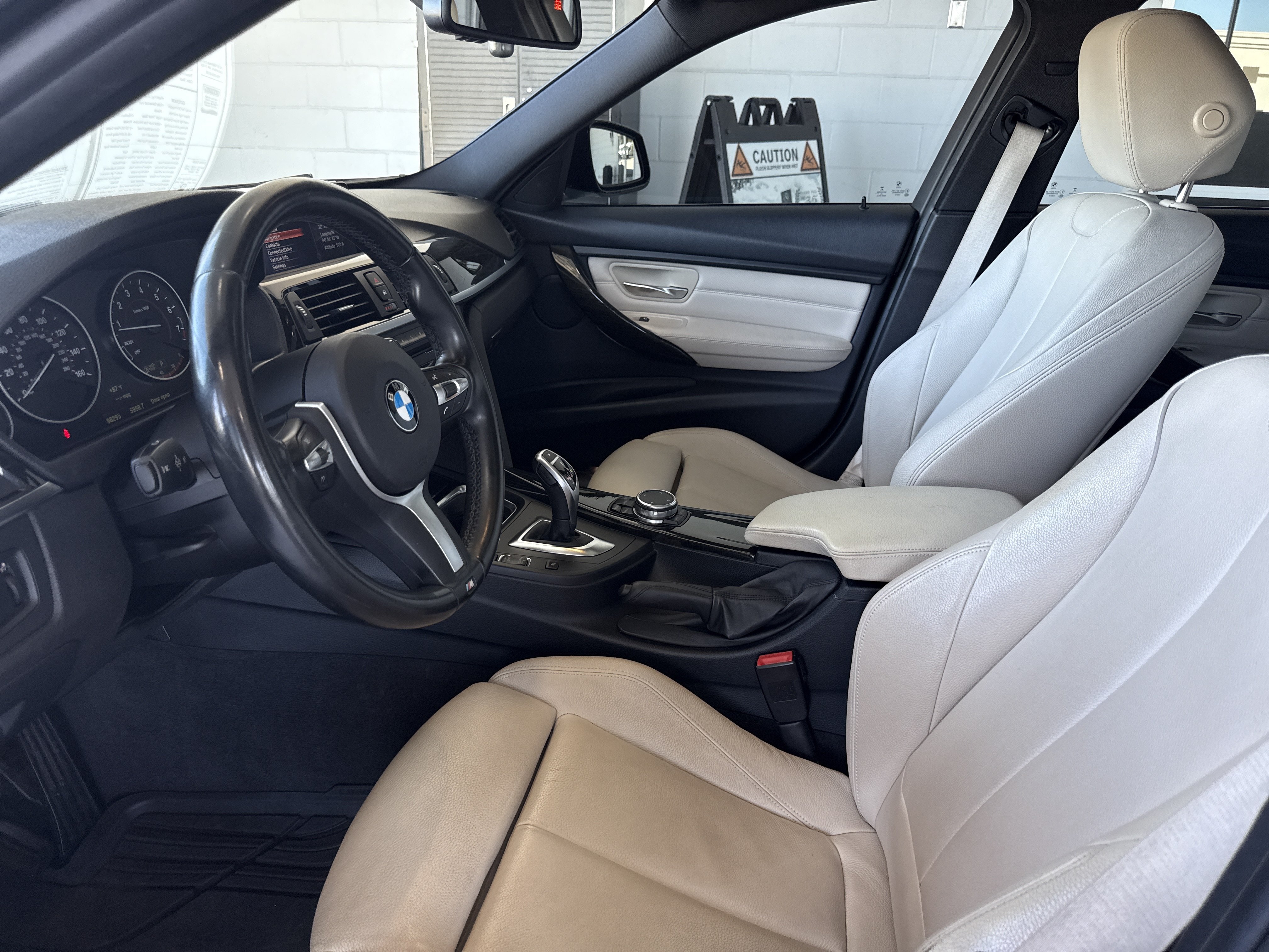 Used 2015 BMW 335i Sedan RWD image 4