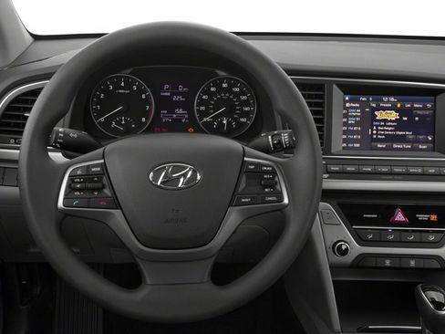 Used 2018 Hyundai Elantra SEL FWD image 10