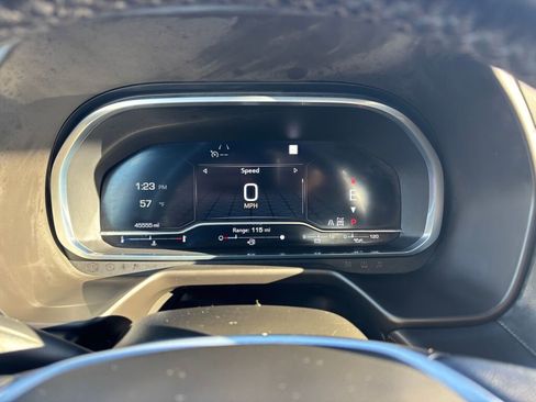 Certified 2022 GMC Yukon XL SLT w/ SLT Luxury Package image 22