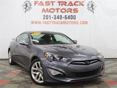 Used 2016 Hyundai Genesis 3.8 image 3