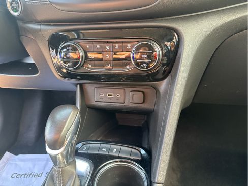 Used 2022 Buick Encore GX Select w/ Sport Touring Package FWD image 26