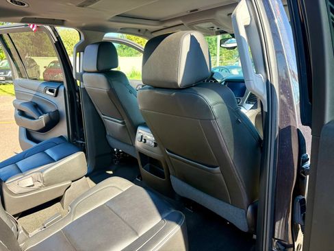Used 2016 Chevrolet Suburban LT w/ Luxury Package AWD/4WD image 26