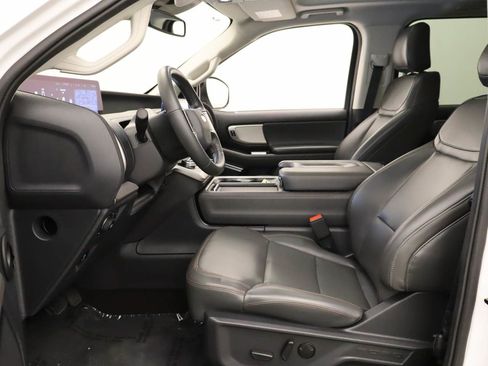 Used 2025 Ford Expedition Max Active AWD/4WD image 17