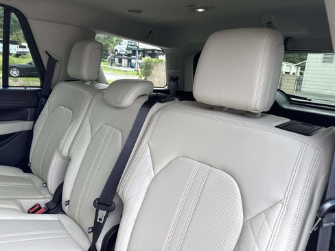 Used 2021 Ford Expedition Platinum AWD/4WD image 15