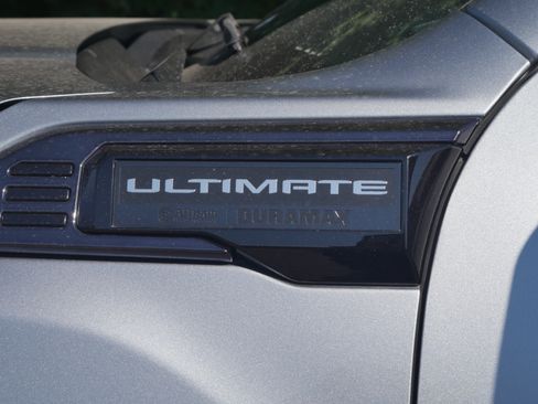 Used 2024 GMC Sierra 2500 Denali Ultimate AWD/4WD image 16