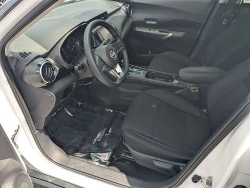 Certified 2024 Nissan Kicks SV FWD image 9