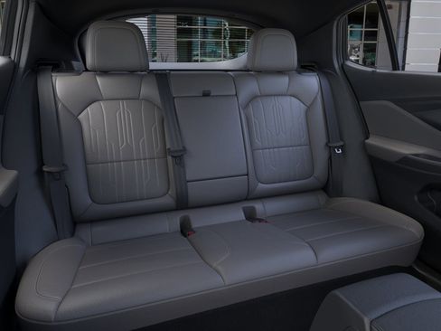 New 2026 Buick Envista Avenir image 17