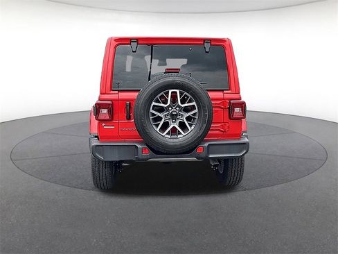 Certified 2025 Jeep Wrangler Sahara image 22