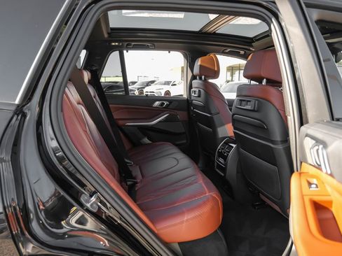 Used 2022 BMW X5 M50i w/ Executive Package image 39