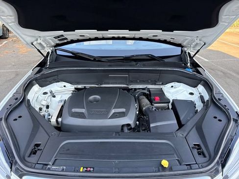 Used 2018 Volvo XC90 T6 Momentum w/ Convenience Package AWD/4WD image 30
