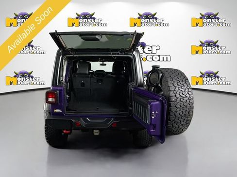 Used 2023 Jeep Wrangler Unlimited Rubicon w/ Xtreme Recon 35" Tire Package AWD/4WD image 26