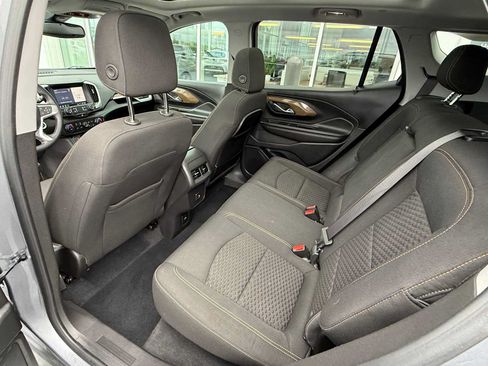 Used 2021 GMC Terrain SLE w/ Driver Convenience Package AWD/4WD image 18