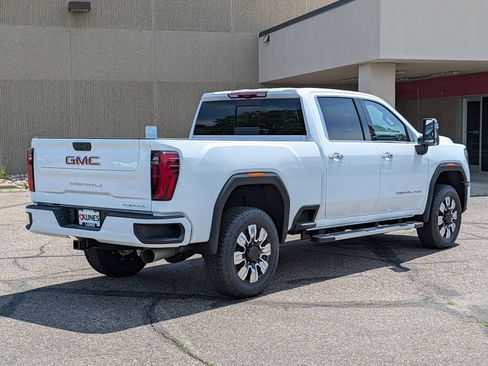 New 2026 GMC Sierra 3500 Denali w/ Denali Reserve Package AWD/4WD image 11