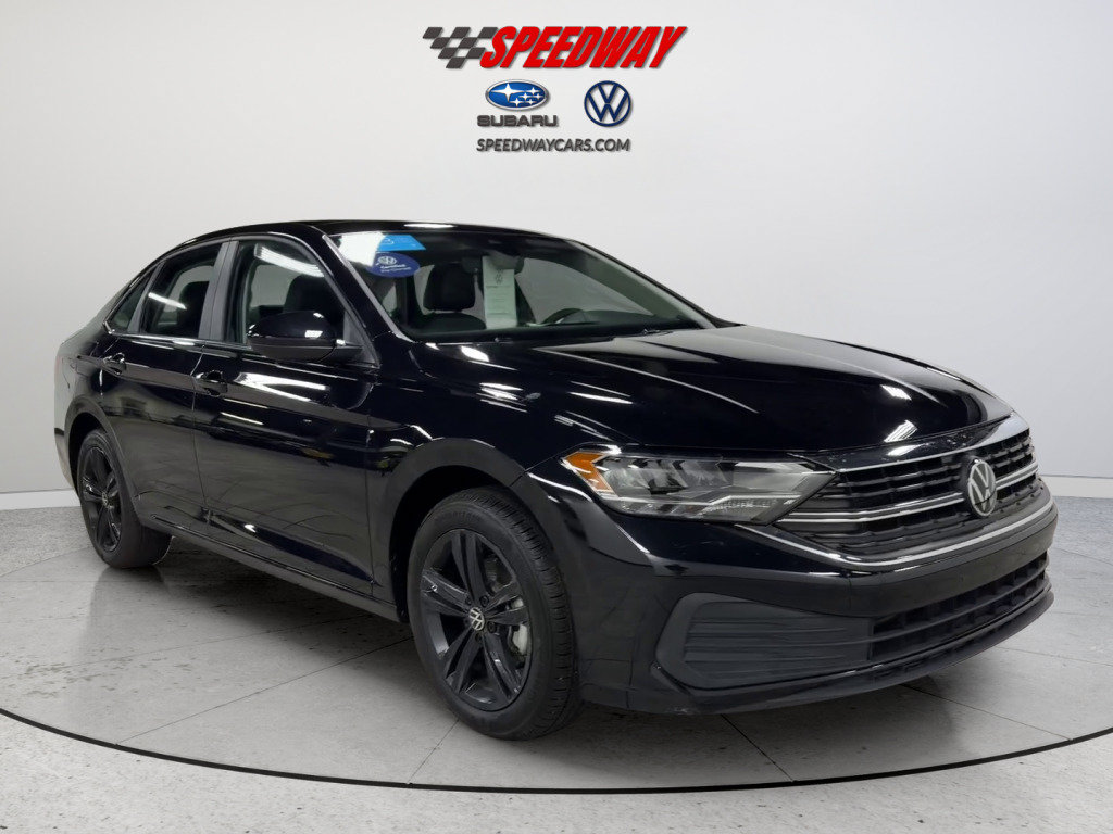 Certified 2023 Volkswagen Jetta SE w/ Panoramic Sunroof Package FWD image 2