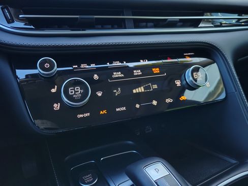 Certified 2023 INFINITI QX60 Luxe w/ Cargo Package image 25