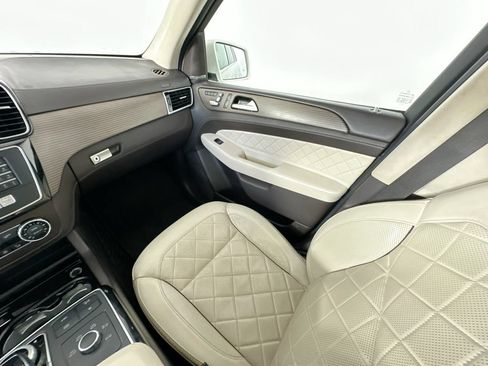 Used 2019 Mercedes-Benz GLS 450 4MATIC w/ Grand Edition Package image 11