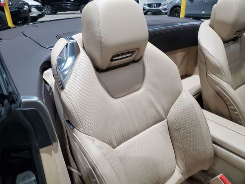 Used 2016 Mercedes-Benz SL 550 image 19