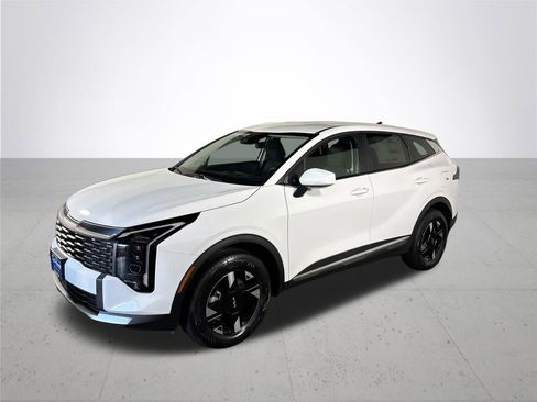 New 2026 Kia Sportage LX image 2