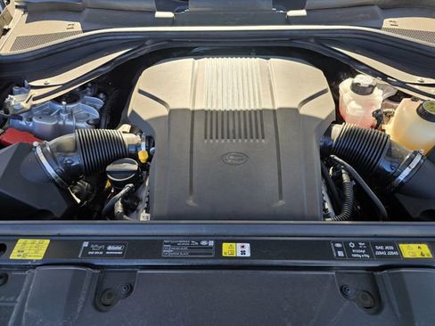 New 2025 Land Rover Range Rover SE image 5