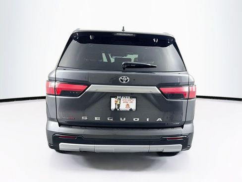 Used 2025 Toyota Sequoia Capstone AWD/4WD image 8