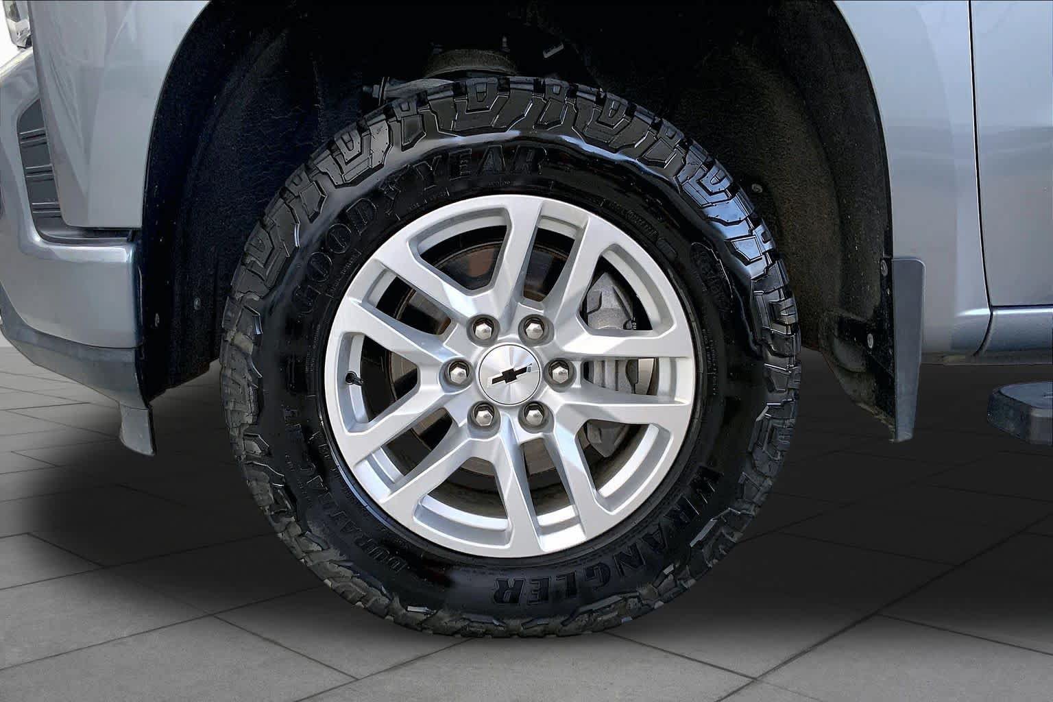 Used 2020 Chevrolet Silverado 1500 RST AWD/4WD image 11