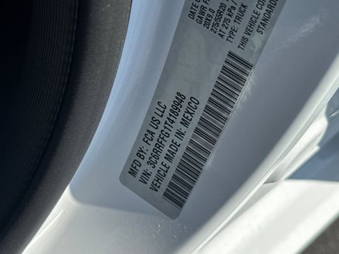 New 2026 RAM 1500 4x4 Crew Cab image 26