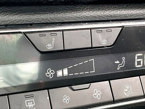 Used 2025 Nissan Sentra SR FWD image 35
