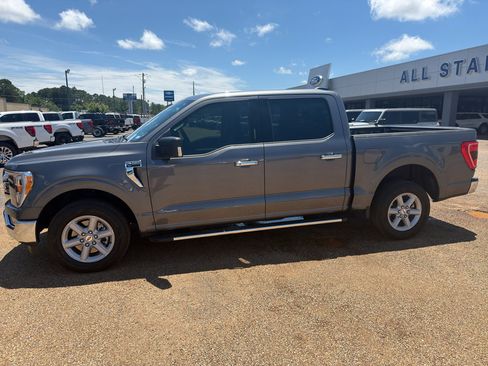 Used 2022 Ford F150 XLT w/ Equipment Group 302A High RWD image 17
