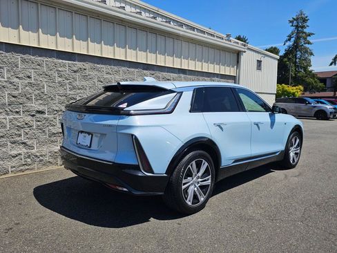 Used 2024 Cadillac Lyriq Tech w/ Driver Assist Package AWD/4WD image 8