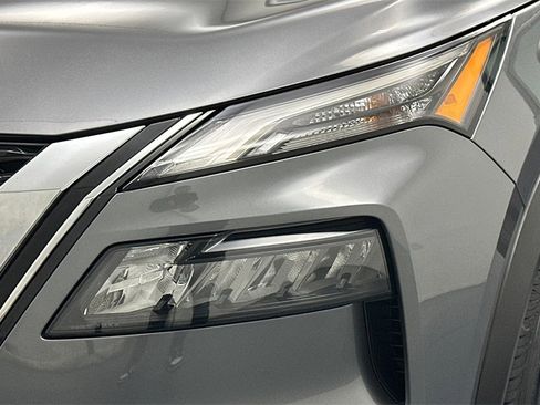 Used 2021 Nissan Rogue S image 22