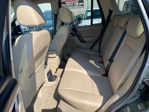 Used 2009 Land Rover LR2 HSE image 18