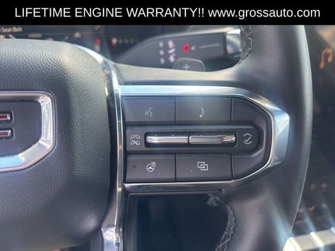 Used 2025 GMC Acadia Elevation AWD/4WD image 15