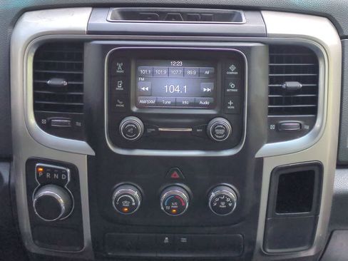 Used 2016 RAM 1500 Classic SLT RWD image 25