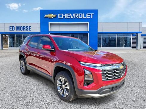 New 2026 Chevrolet Equinox LT w/ Convenience Package II FWD image 2
