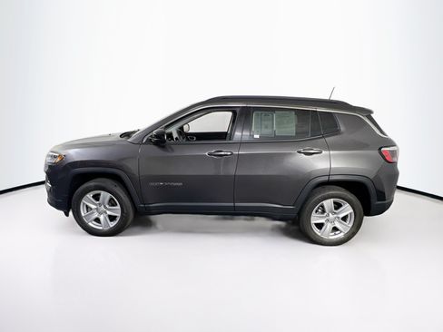 Used 2022 Jeep Compass Latitude w/ Convenience Group AWD/4WD image 8