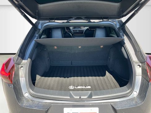 Used 2022 Lexus UX 200 FWD image 24