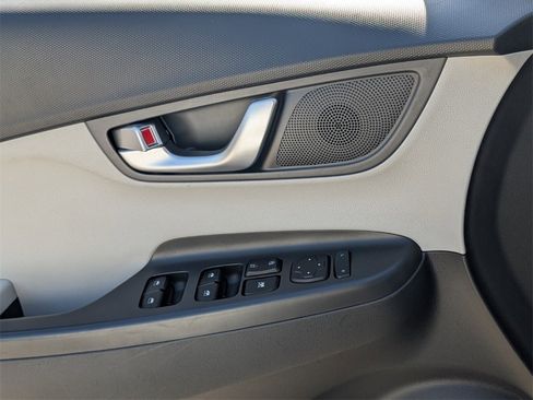 Used 2023 Hyundai Kona SEL w/ Convenience Package image 29