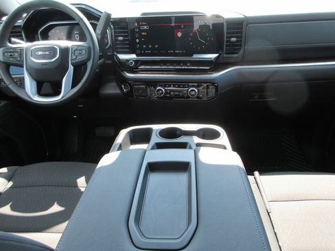 Certified 2026 GMC Sierra 2500 SLE w/ SLE Convenience Package AWD/4WD image 18