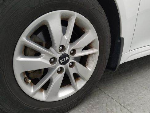 Used 2018 Kia Optima LX FWD image 31