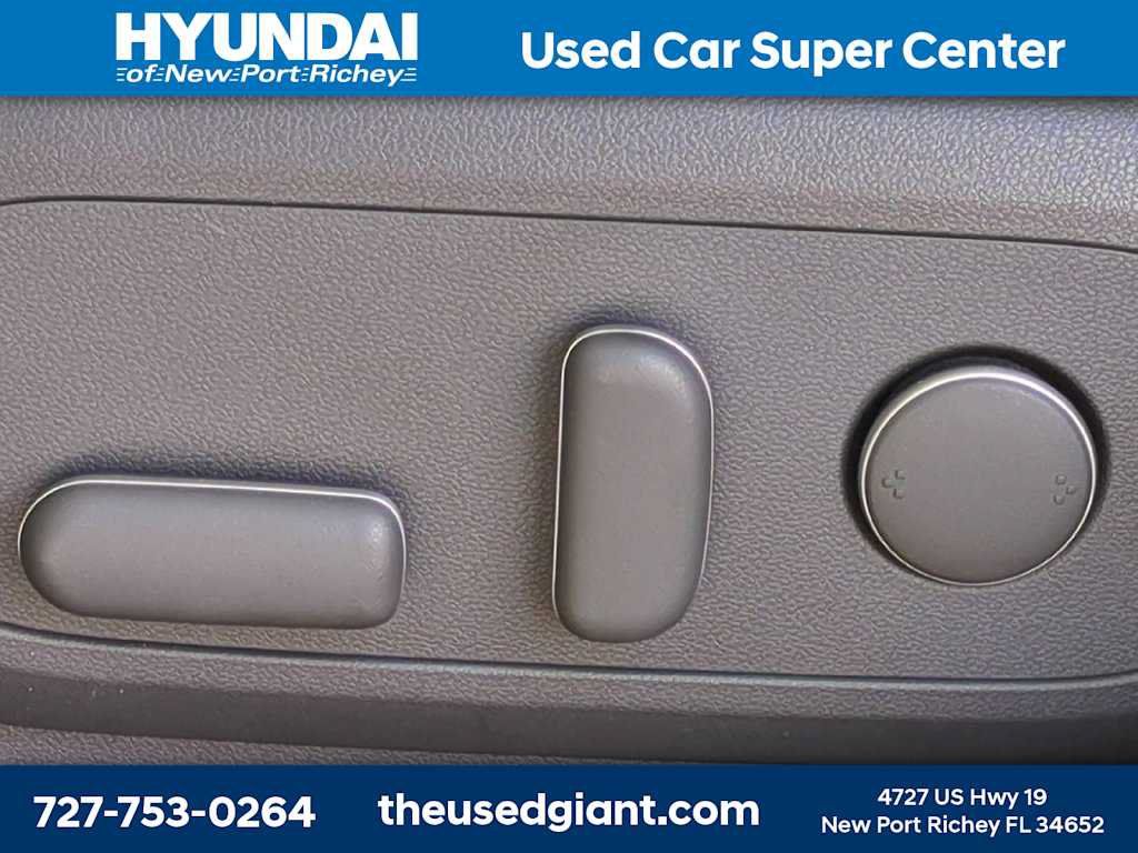 Certified 2025 Hyundai Kona SEL FWD image 21