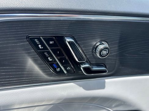 Used 2024 Cadillac Lyriq Sport AWD/4WD image 46
