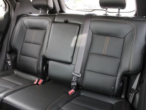 Used 2024 Chevrolet Equinox Premier AWD/4WD image 23