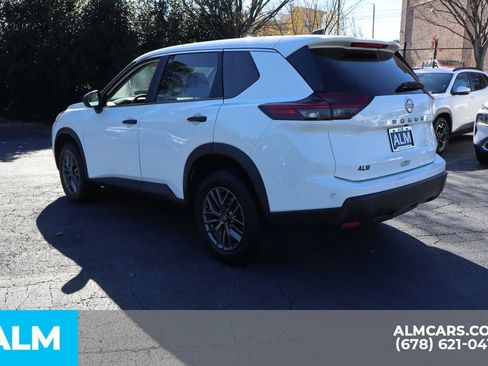 Used 2024 Nissan Rogue S image 8