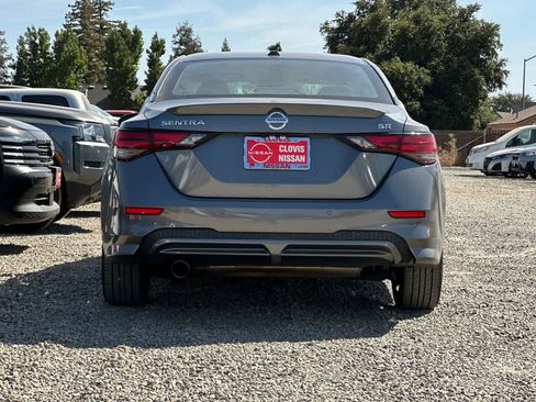Used 2023 Nissan Sentra SR w/ Electronics Package FWD image 8