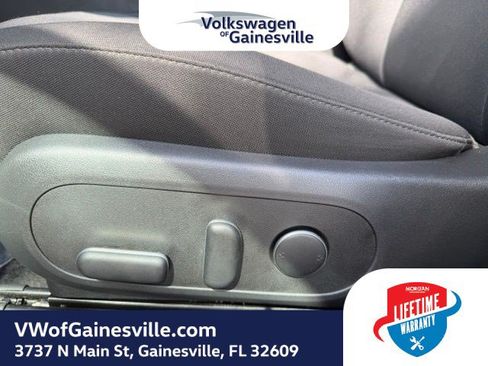 Used 2025 Hyundai Kona SEL AWD/4WD image 17