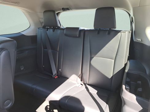 Used 2024 Toyota Grand Highlander Limited image 9