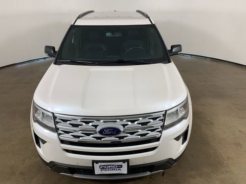 Used 2019 Ford Explorer XLT w/ Equipment Group 202A image 4