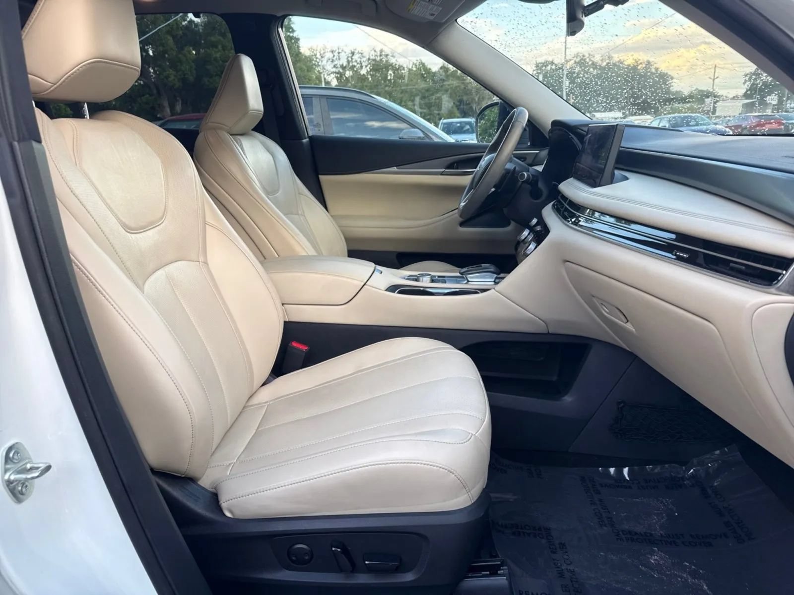 Used 2023 INFINITI QX60 Luxe w/ Cargo Package AWD/4WD image 17