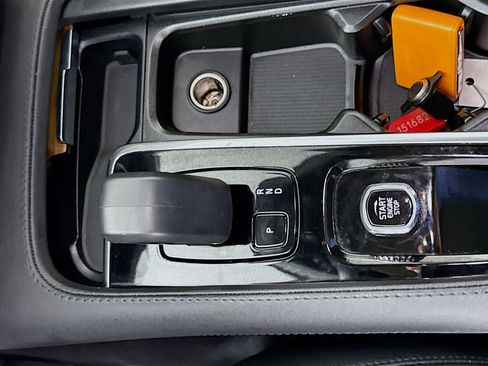 Used 2024 Volvo XC90 B5 Plus image 20