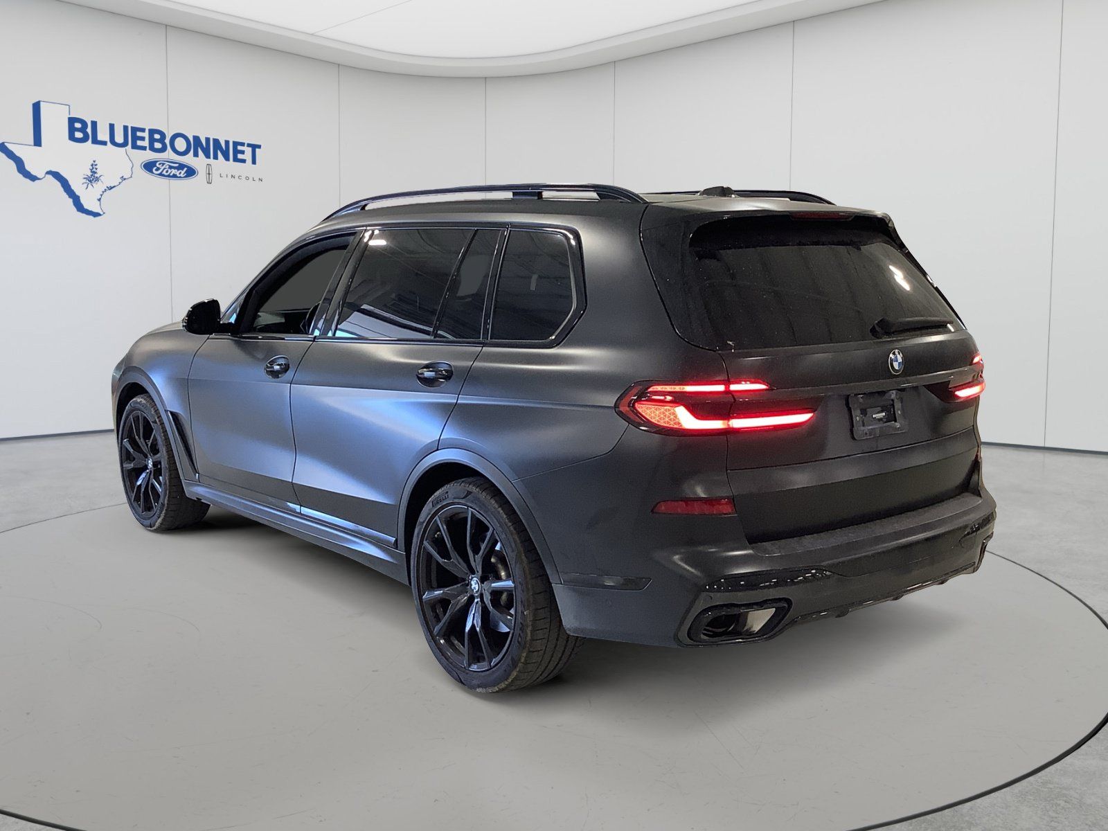 Used 2023 BMW X7 xDrive40i w/ Executive Package AWD/4WD image 7